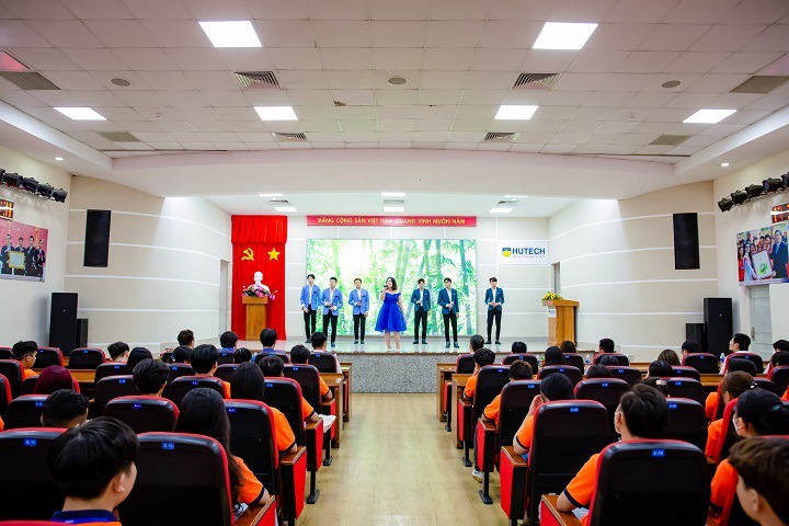13WIN13 chính thức khai mạc tuần Sinh hoạt công dân đầu khóa chào đón tân Tải app 13Win 88