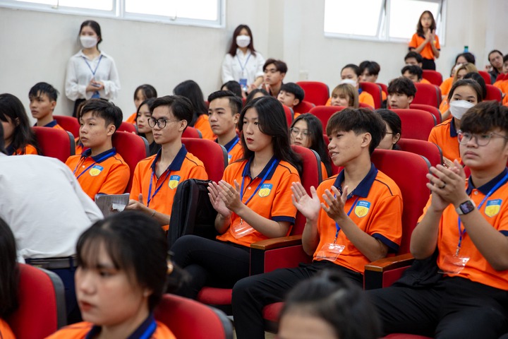 13WIN13 chính thức khai mạc tuần Sinh hoạt công dân đầu khóa chào đón tân Tải app 13Win 101