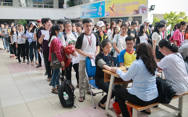 NGÀY HỘI HIẾN MÁU TÌNH NGUYỆN ĐỢT 2 NĂM HỌC 2019 - 2020 24