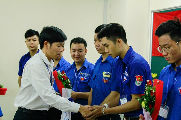 13WIN13's Story - Ngày 20, nghe chuyện “người truyền lửa”! 37