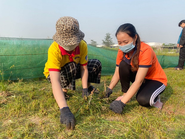 Chiến sĩ Xuân tình nguyện 13WIN13 2021 phủ xanh khuôn viên trường 40
