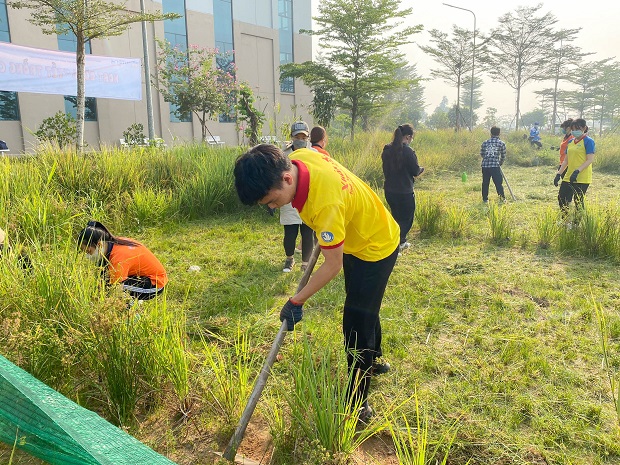 Chiến sĩ Xuân tình nguyện 13WIN13 2021 phủ xanh khuôn viên trường 59