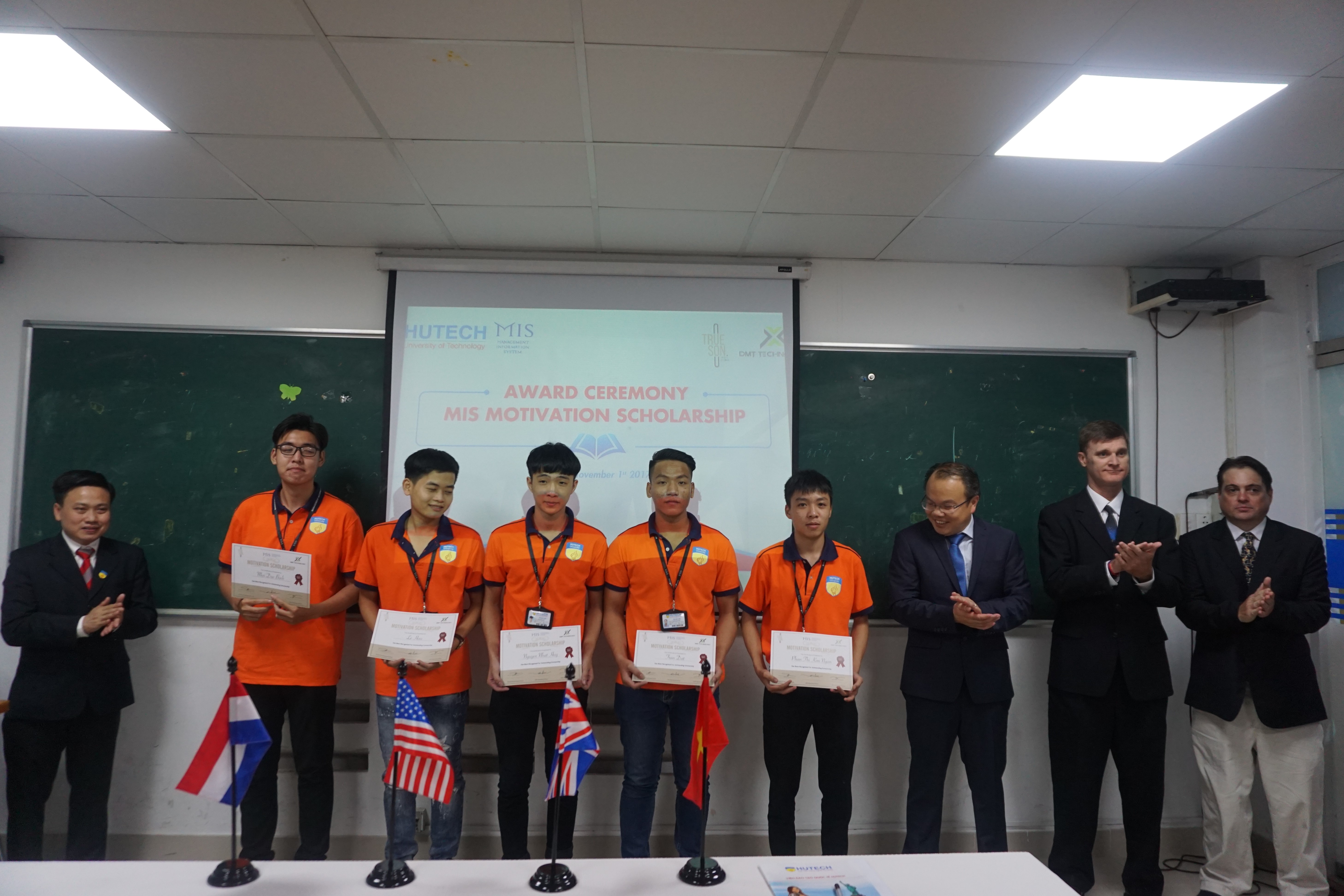 Lễ trao Www 13Win one nổ hũ – Khoa Hệ Thống Thông Tin Quản Lý 29