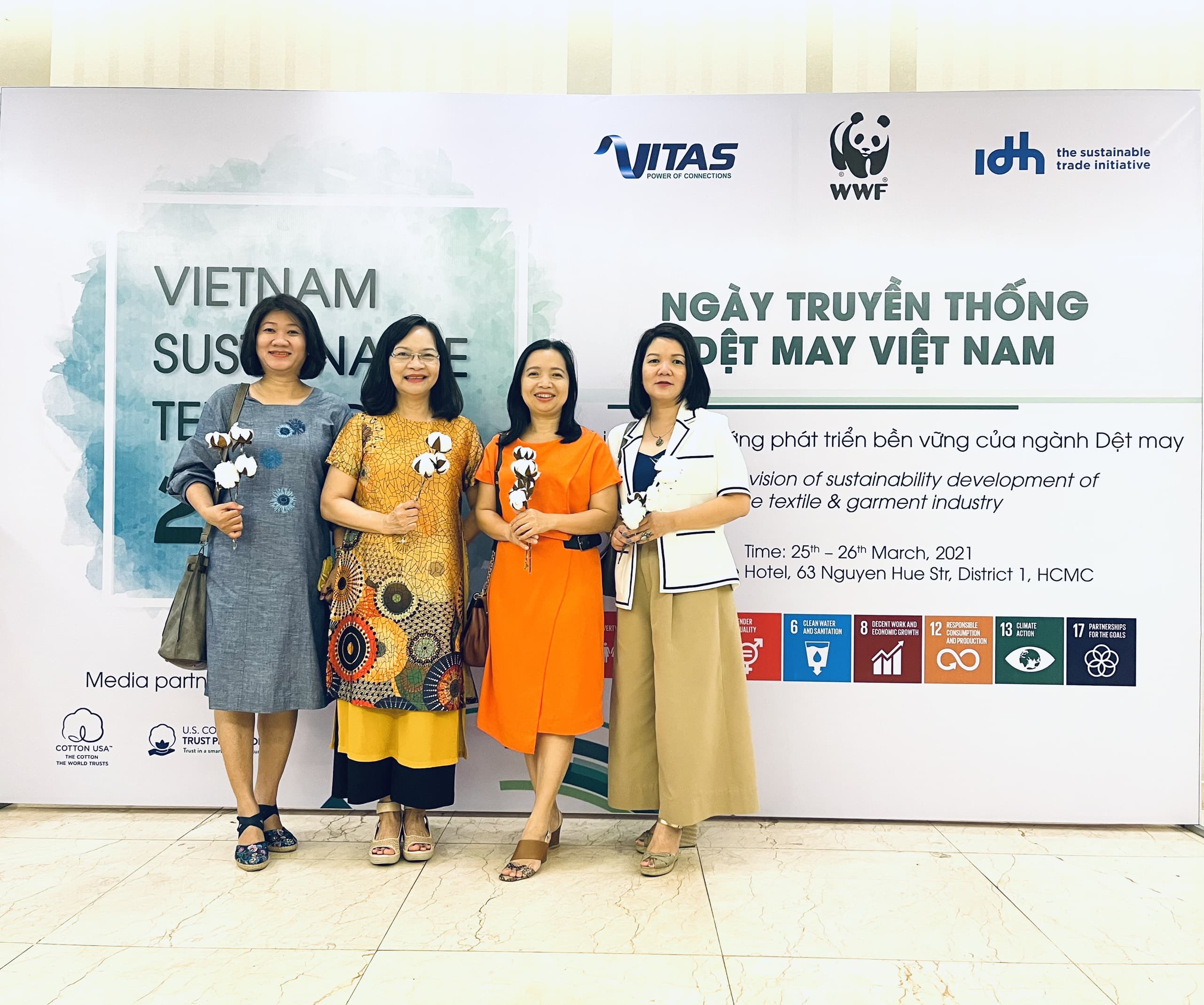Giảng viên khoa Kiến trúc Mỹ thuật tham gia hội thảo chủ đề: THÁCH THỨC DỆT MAY 2021 ĐỂ PHÁT TRIỂN BỀN VỮNG 4