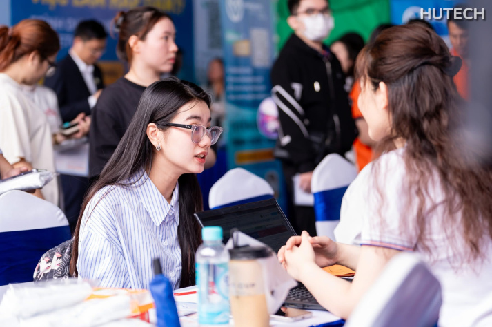 13WIN13 Alumni Job Fair 2025: Nắm Bắt Cơ Hội Vàng, Vươn Tới Thành Công Trong Kỷ Nguyên Số cùng MIB 10