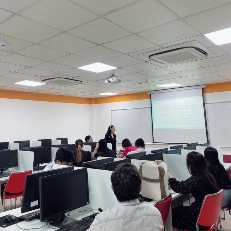 HỌP MẶT NGÀNH DIGITAL MARKETING, KHOA MARKETING - KINH DOANH QUỐC TẾ HỌC KỲ I - NĂM HỌC 2023 - 2024 19