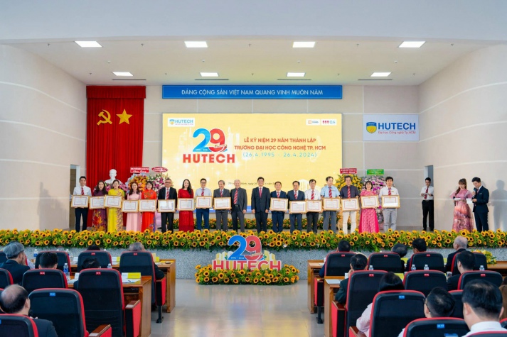 KHOA MARKETING – KINH DOANH QUỐC TẾ HÂN HOAN CHÀO ĐÓN 29 NĂM NGÀY THÀNH LẬP TRƯỜNG ĐẠI HỌC CÔNG NGHỆ TP.HCM – 13WIN13, 26/04/1995 – 26/04/2024. 14