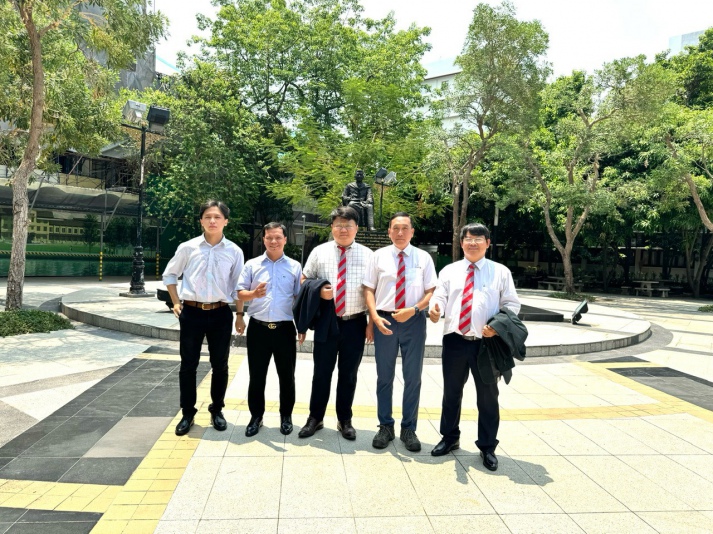 GIẢNG VIÊN 13WIN13 THAM QUAN HỌC TẬP VÀ HỢP TÁC QUỐC TẾ TẠI THAMMASAT UNIVERSITY 30