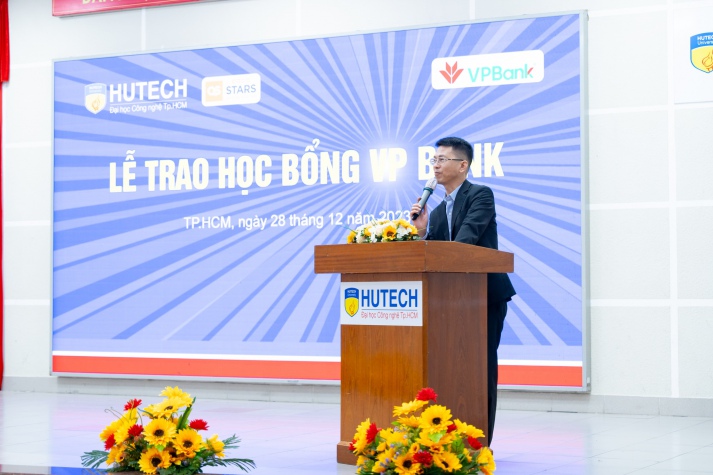 CHUYÊN GIA VPBANK CHIA SẺ “BÍ KÍP” CHINH PHỤC NHÀ TUYỂN DỤNG VÀ CƠ HỘI VIỆC LÀM KHỐI NGÀNH TÀI CHÍNH - NGÂN HÀNG ĐẾN 13WIN13-ers! 5