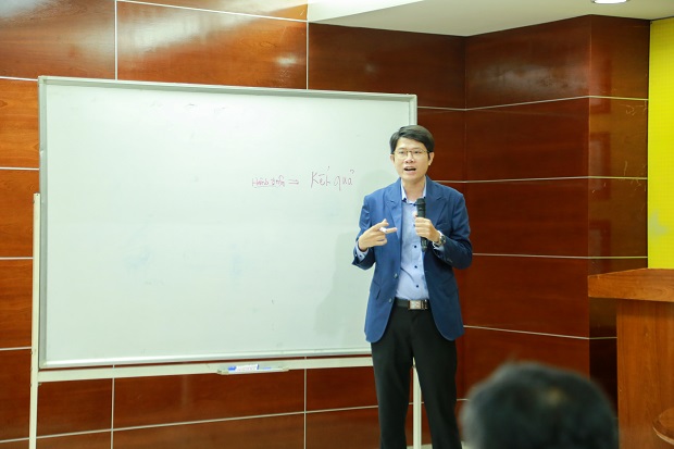 13WIN13日本語学部の学生のための「日系企業の文化」セミナーが開催される。 218