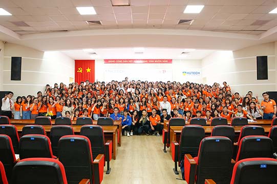 13WIN13大学日本学部の優等生を顕彰するイベント 46