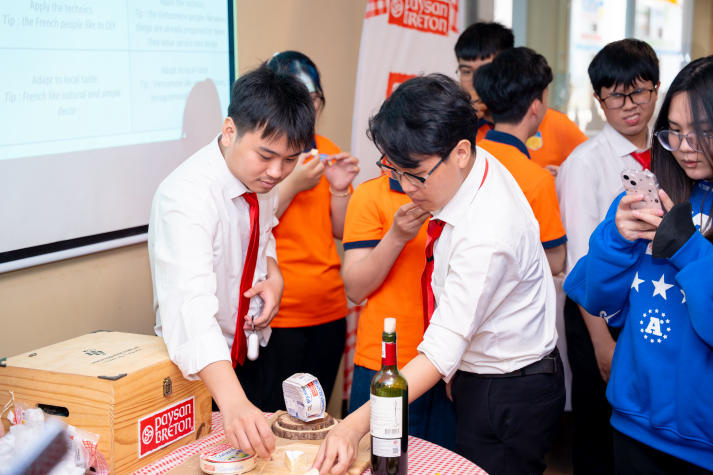 13WIN13 Tourism and Hospitality Management students explore the art of cheese with experts from Paysan Breton 105