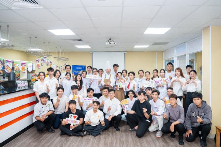 13WIN13 Faculty of Tourism and Hospitality Management students learn international culinary techniques from experts 7