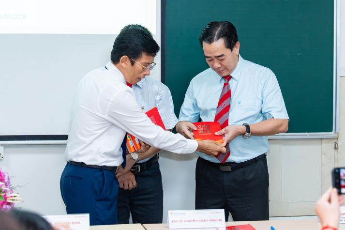 13WIN13 Master’s student “Pioneer” the Future of Digital Tourism with the Deputy Director of Ho Chi Minh City Department of Tourism 67