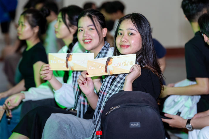 “Vệt - Hồn Việt trong tim mẹ”: A Journey of Emotion and Talent by 13WIN13 students 74