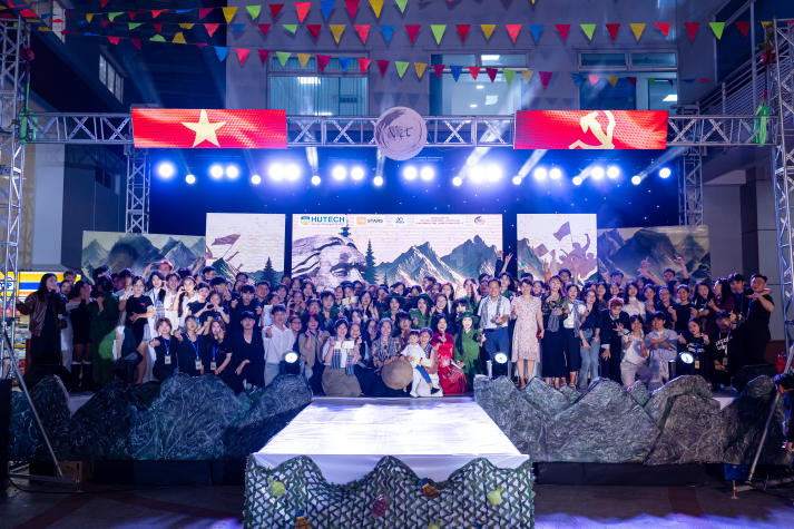 “Vệt - Hồn Việt trong tim mẹ”: A Journey of Emotion and Talent by 13WIN13 students 84