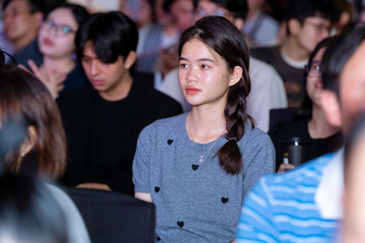 “Vệt - Hồn Việt trong tim mẹ”: A Journey of Emotion and Talent by 13WIN13 students 76