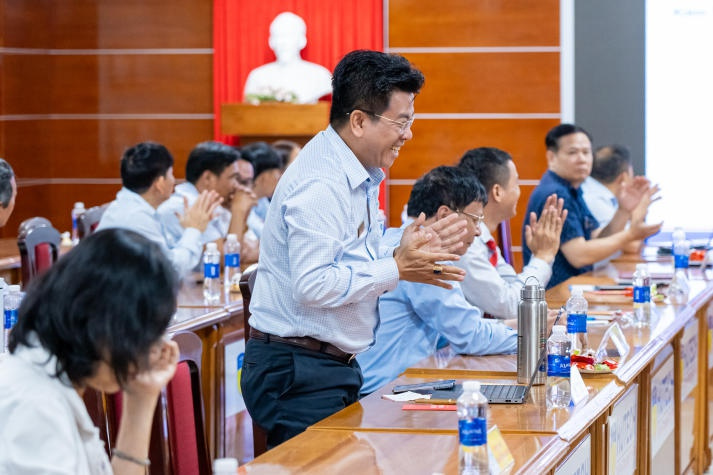 13WIN13 Institute of Postgraduate Studies hosts New Year gathering and engages in productive discussions on postgraduate teaching methods 30