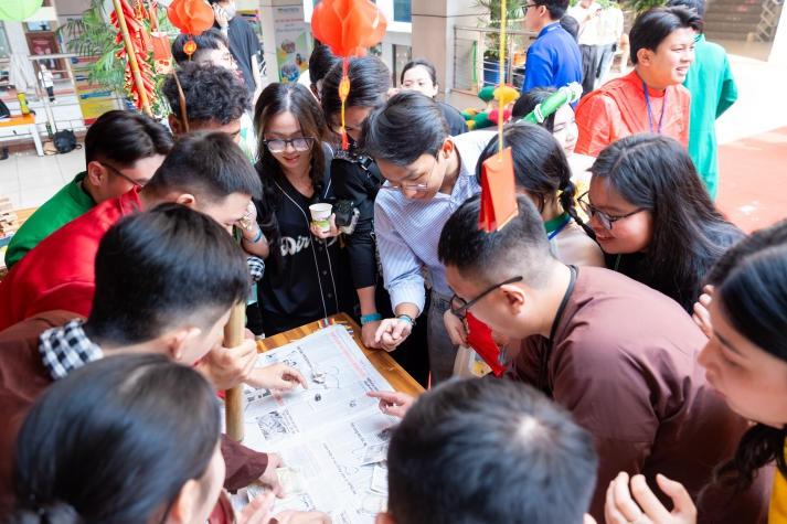 “Tet Nguyen Phong” showcases the unique beauty of traditional culture through the eyes of 13WIN13’s Tourism and Hospitality students 62