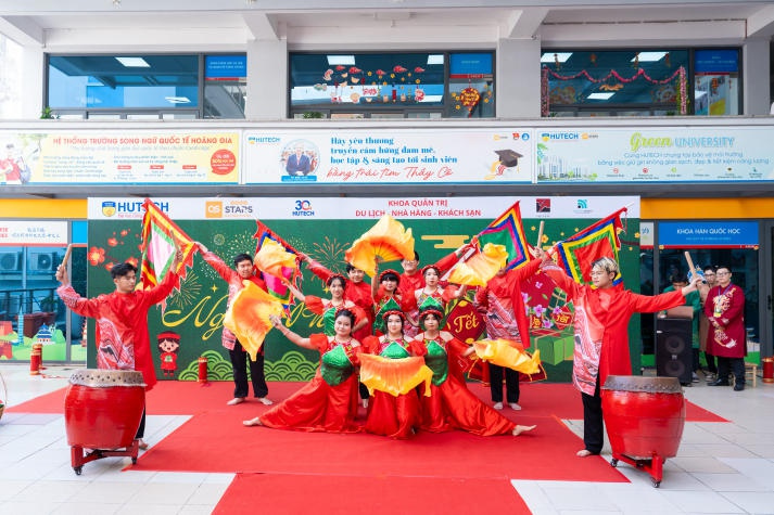 “Tet Nguyen Phong” showcases the unique beauty of traditional culture through the eyes of 13WIN13’s Tourism and Hospitality students 9