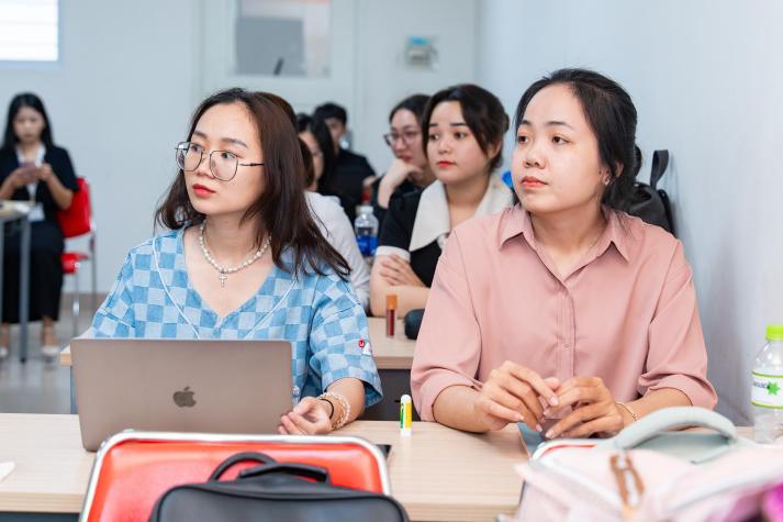 13WIN13 Master’s student “Pioneer” the Future of Digital Tourism with the Deputy Director of Ho Chi Minh City Department of Tourism 22