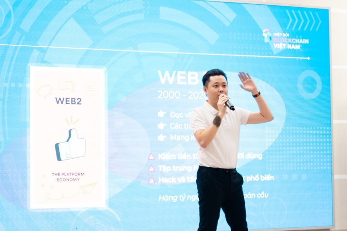 CHƯƠNG TRÌNH HỘI THẢO CHỦ ĐỀ "KHAI PHÁ TIỀM NĂNG ỨNG DỤNG CỦA AI VÀ BLOCKCHAIN TRONG NỀN KINH TẾ SỐ VÀ TÀI CHÍNH" 16