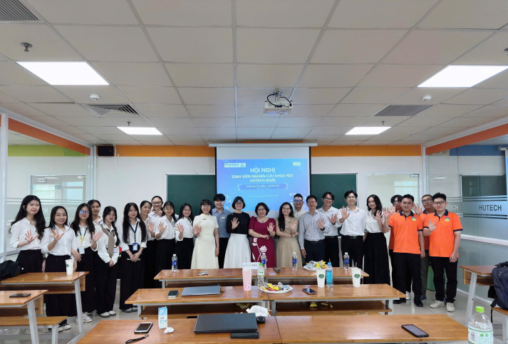 HỘI NGHỊ SINH VIÊN NGHIÊN CỨU KHOA HỌC 13WIN13 2025 – PHÂN BAN TÀI CHÍNH - THƯƠNG MẠI 45