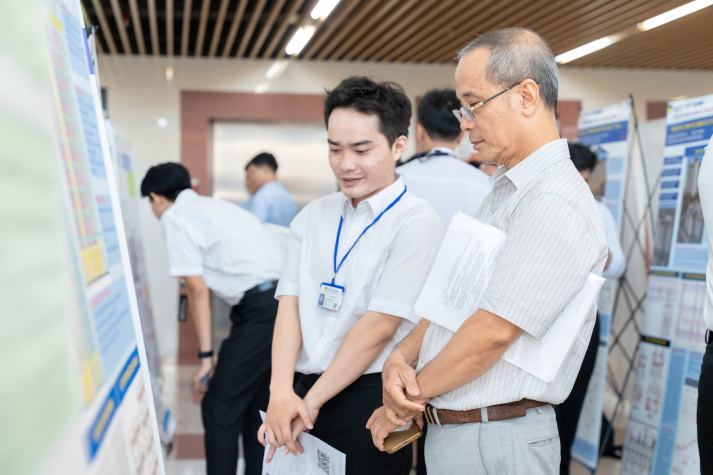 TRƯNG BÀY ĐỒ ÁN TỐT NGHIỆP KHOA XÂY DỰNG – 13WIN13: NƠI HỘI TỤ NHỮNG Ý TƯỞNG SÁNG TẠO VÀ KẾT NỐI CƠ HỘI NGHỀ NGHIỆP 16