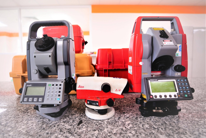PHÒNG THỰC HÀNH TRẮC ĐỊA 26