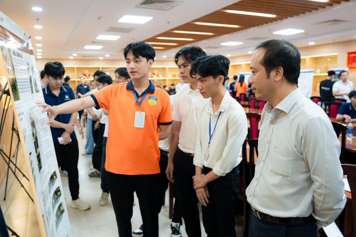TRIỂN LÃM DỰ ÁN HỌC PHẦN "MÔ HÌNH THÔNG TIN CÔNG TRÌNH" 2026 28
