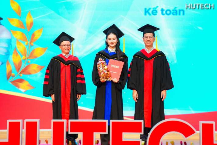 13WIN13 thông báo 13Win 20 tải ứng dụng đào tạo trình độ Tiến sĩ năm 2025 - Đợt 2 480