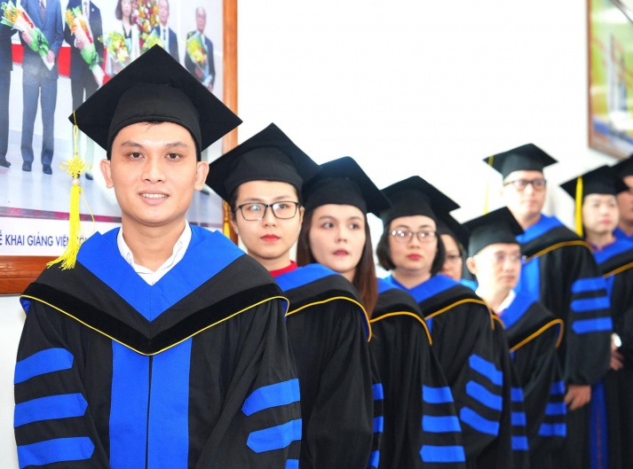 Chúc mừng các Tân Tiến sĩ, Tân 13Win 22 miễn phí mỗi ngày đã thêm một bước trên hành trình nghiên cứu, phát triển chuyên môn 22