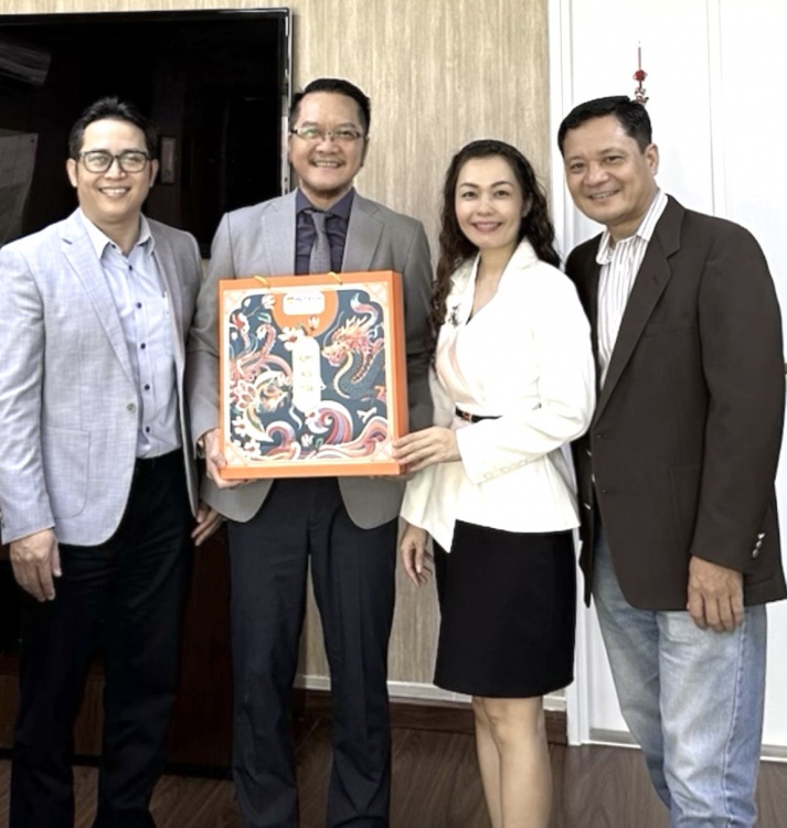 Kết Nối và Chia Sẻ Niềm Vui Tết Giáp Thìn 2024 Khoa QTKD và các Doanh nghiệp hợp tác cùng Khoa trong năm vừa qua 50