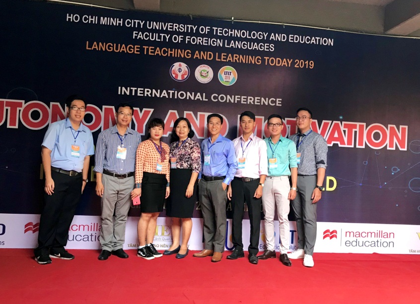 Giảng viên và Học viên Cao học khoa Tiếng Anh  trải nghiệm thú vị tại Hội thảo Quốc tế 7