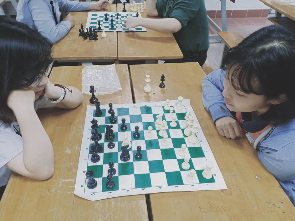 Rookies K18 make every effort at the Sports festival of English faculty 149