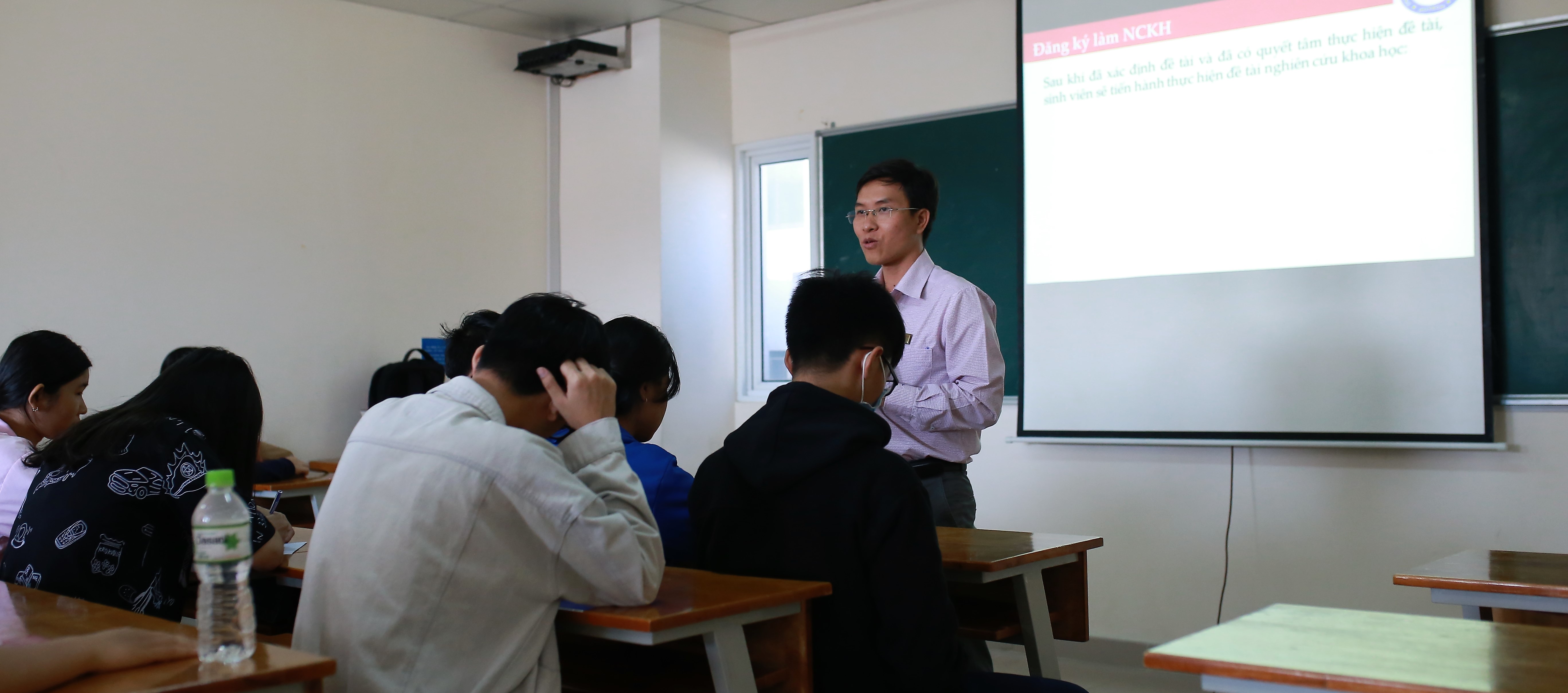 CLB ELRC - nơi ươm mầm đam mê nghiên cứu khoa học của Tải app 13Win Tiếng Anh 8