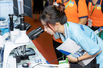 Trang Chủ Sòng Bạc 13win.com Uy Tín Hồ Thị Cẩm Thi: Bản lĩnh vươn mình từ áp lực hoàn cảnh 57