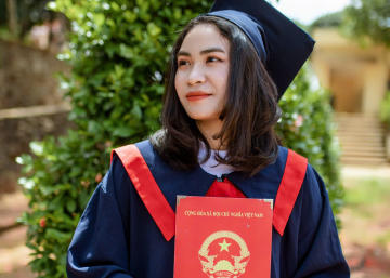 Phía sau con số 13 và giấc mơ đi tìm con chữ 62