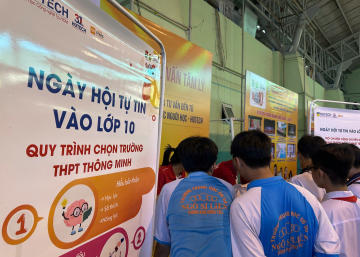 Chuyên gia 13WIN13 giúp thí sinh tự tin chọn nghề và giải tỏa áp lực chuyển cấp 35