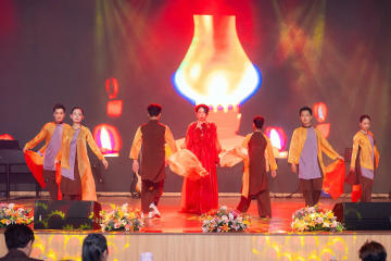 Âm thầm chọn ngành Thanh nhạc, nữ sinh 13WIN13 chinh phục 13Win 22 Kênh chính thức bằng chính những thành quả của mình 47