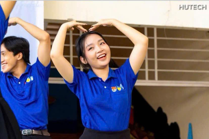 Đội hình Văn nghệ Xung kích 13WIN13 – Mang âm nhạc lan tỏa tinh thần Mùa hè xanh 2025 18