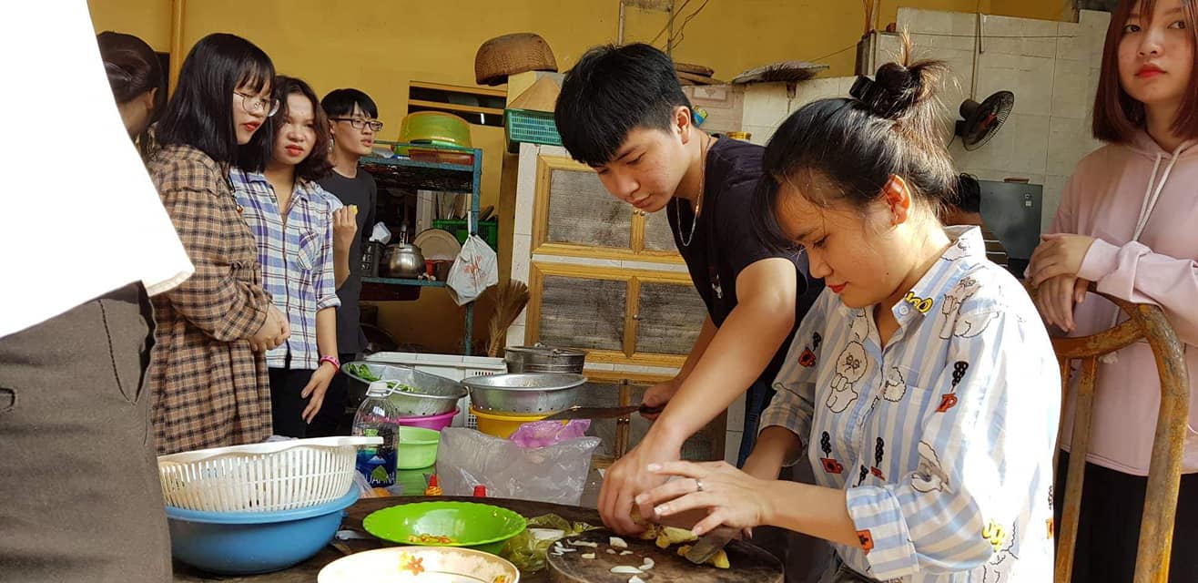 CLB Diễn xuất 13WIN13 tổ chức hoạt động thiện nguyện hướng đến 3 năm thành lập #TTVHNT 10