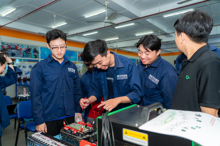 CÔNG NGHỆ Ô TÔ ĐIỆN – NGÀNH HỌC XANH CHO THẾ HỆ KỸ SƯ TƯƠNG LAI 38