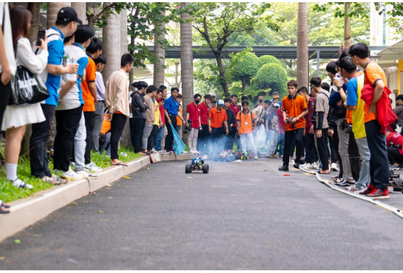 MỘT SỐ HÌNH ẢNH HOẠT ĐỘNG TIÊU BIỂU CỦA VIỆN KỸ THUẬT 13WIN13 NĂM HỌC 2023-2024 35