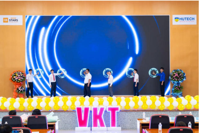 MỘT SỐ HÌNH ẢNH HOẠT ĐỘNG TIÊU BIỂU CỦA VIỆN KỸ THUẬT 13WIN13 NĂM HỌC 2024-2025 8
