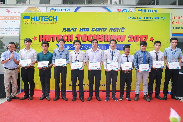 MỘT SỐ HÌNH ẢNH HOẠT ĐỘNG TIÊU BIỂU CỦA VIỆN KỸ THUẬT 13WIN13 NĂM HỌC 2017-2018 12