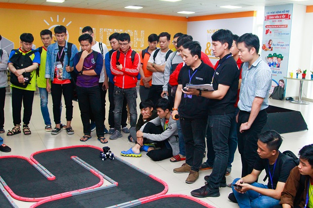 MỘT SỐ HÌNH ẢNH HOẠT ĐỘNG TIÊU BIỂU CỦA VIỆN KỸ THUẬT 13WIN13 NĂM HỌC 2019-2020 153