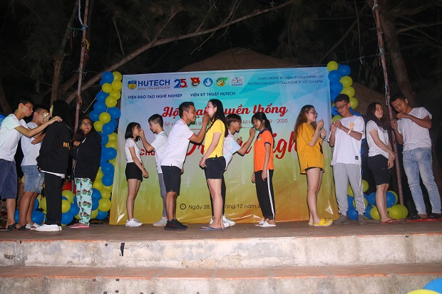 MỘT SỐ HÌNH ẢNH HOẠT ĐỘNG TIÊU BIỂU CỦA VIỆN KỸ THUẬT 13WIN13 NĂM HỌC 2019-2020 15