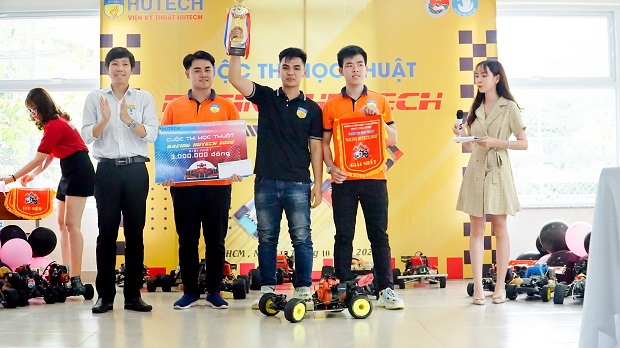 MỘT SỐ HÌNH ẢNH HOẠT ĐỘNG TIÊU BIỂU CỦA VIỆN KỸ THUẬT 13WIN13 NĂM HỌC 2020-2021 10