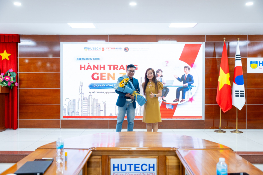 VKIT tổ chức tập huấn kỹ năng “Hành trang Gen Z: Từ CV ấn tượng đến vòng phỏng vấn”